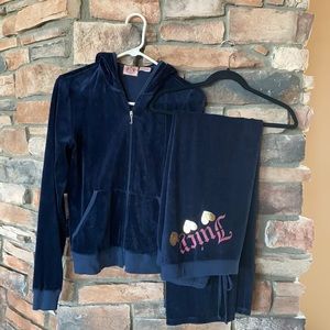 Juicy Navy Blue  velour warmup.  Size women’s XL